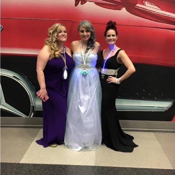 Black Ball Gown-Final markdown but best offer wins!! - Picture 9 of 10